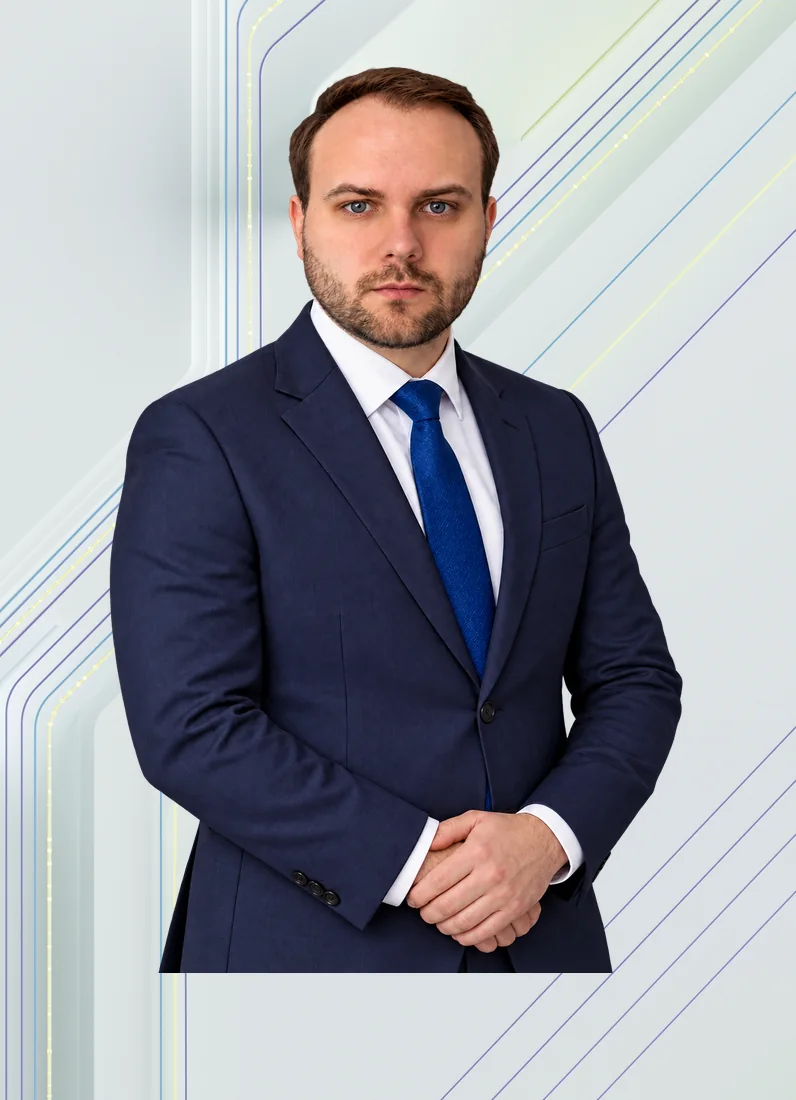 Артем Емельянов